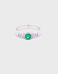 Vintage Natural Colombian 0.21 Carats Emerald and Diamond Platinum Ring, Size 6