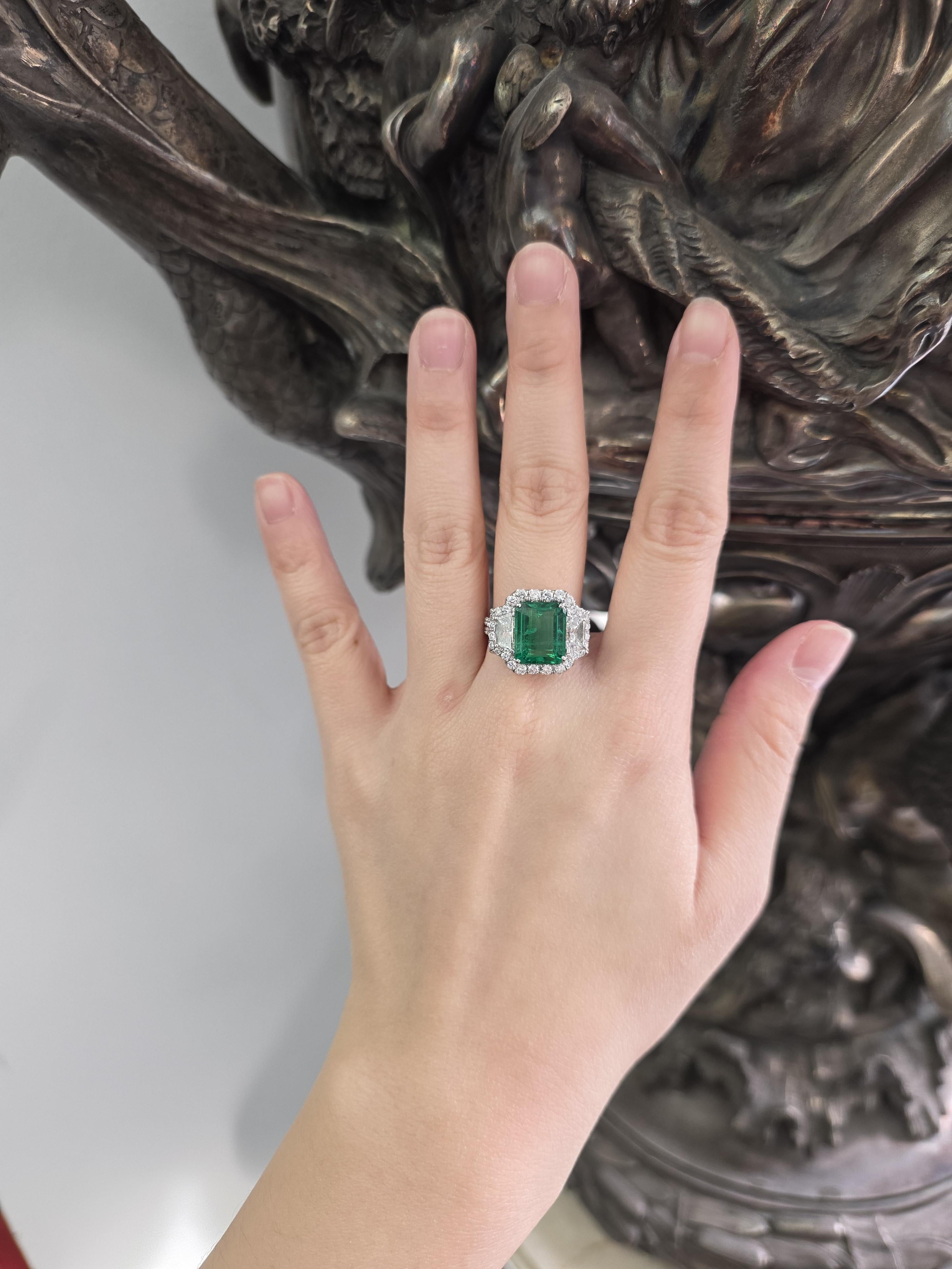 Rare Natural Green Emerald Cocktail Ring GIA Certfied