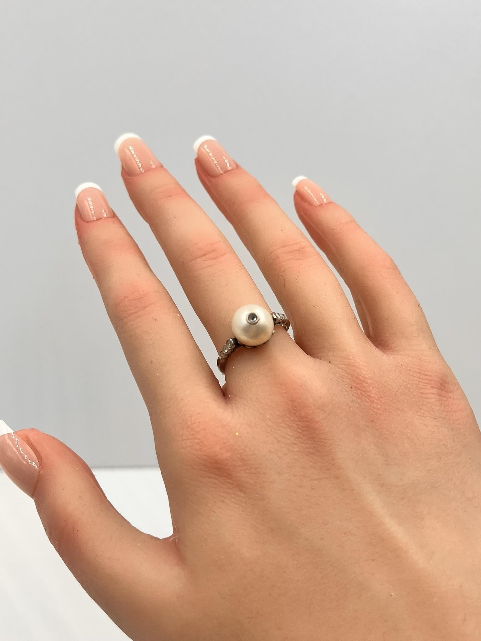 Pearl Platinum Ring