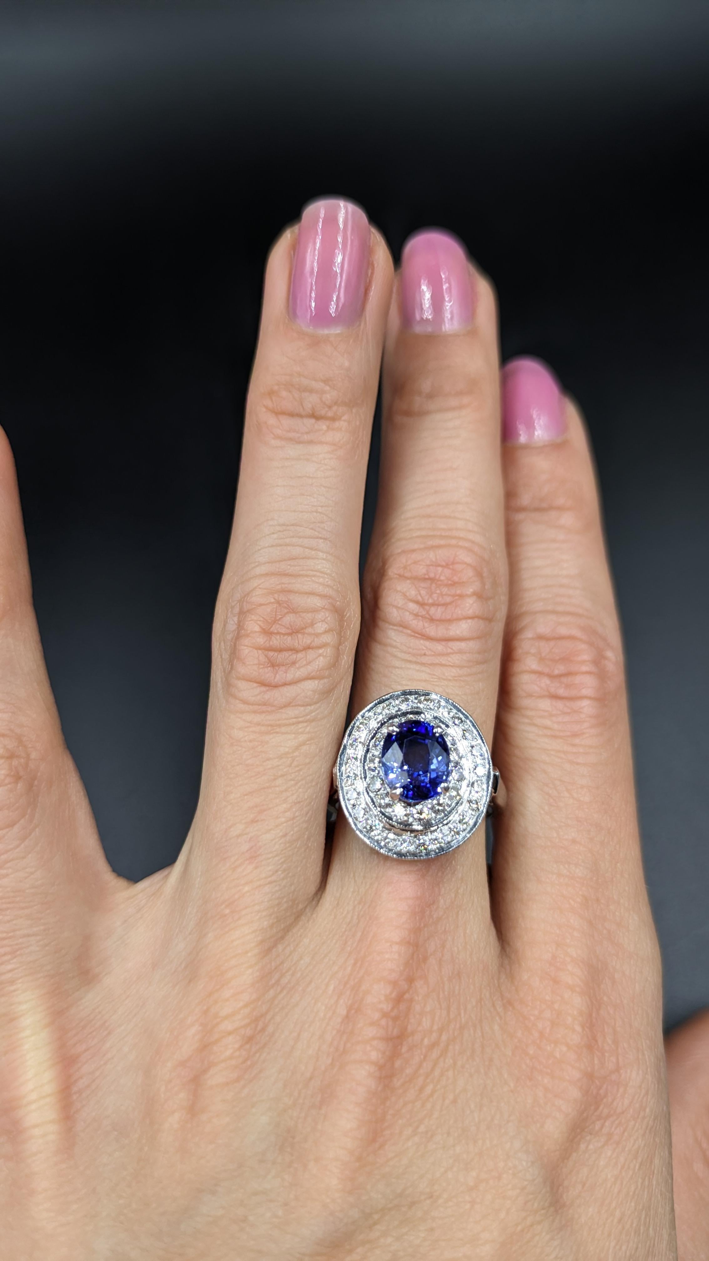 3.20 Carat Blue Sapphire Diamond Cluster Ring in 18K Gold