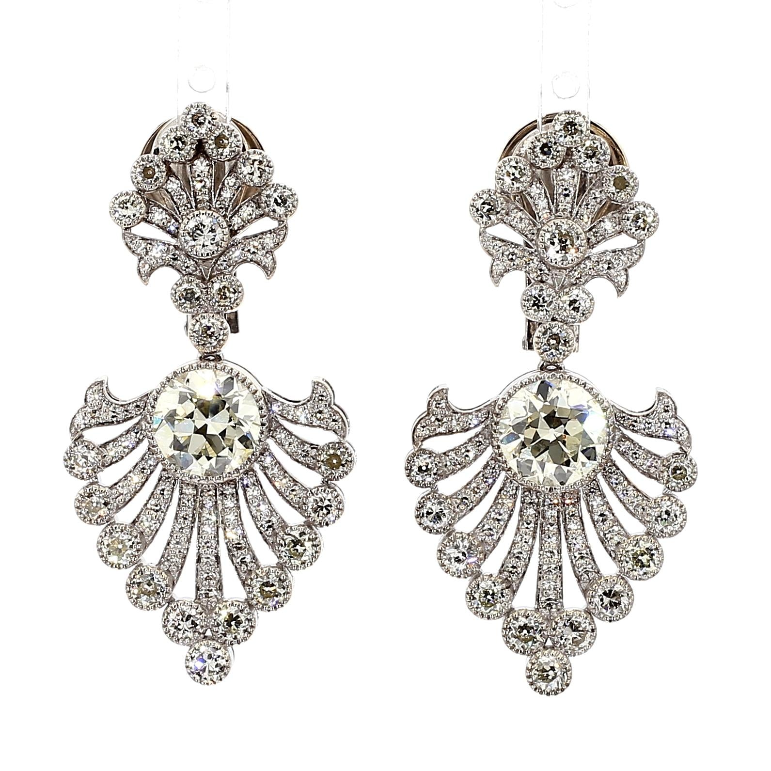 2.61 Carat Art Deco Diamond Earring