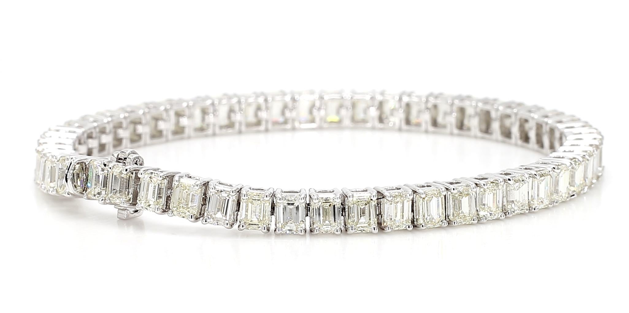 18k Gold Tennis Bracelet with 12.72ct Baguette Diamonds VVS2 I Grade