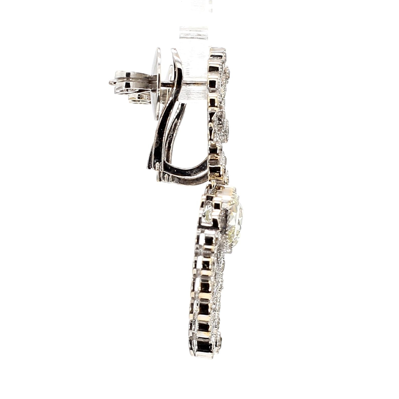 2.61 Carat Art Deco Diamond Earring