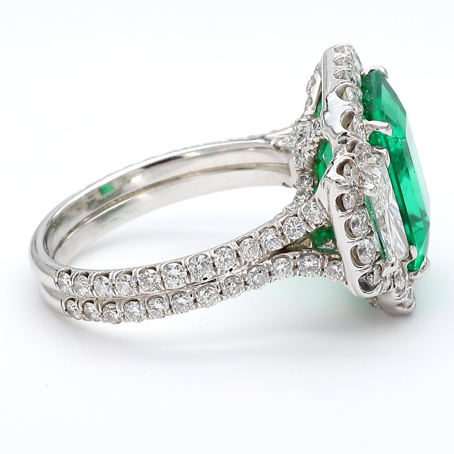 Rare Natural Green Emerald Cocktail Ring GIA Certfied