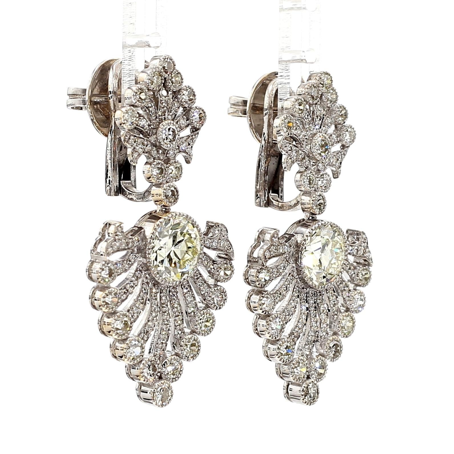 2.61 Carat Art Deco Diamond Earring