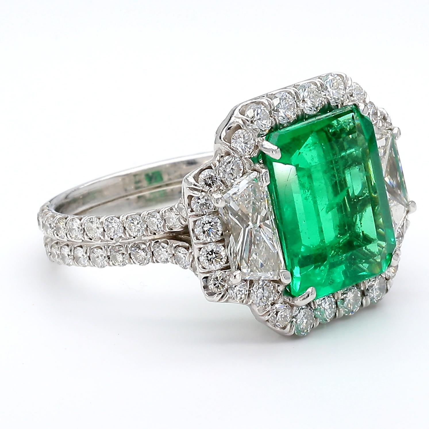 Rare Natural Green Emerald Cocktail Ring GIA Certfied