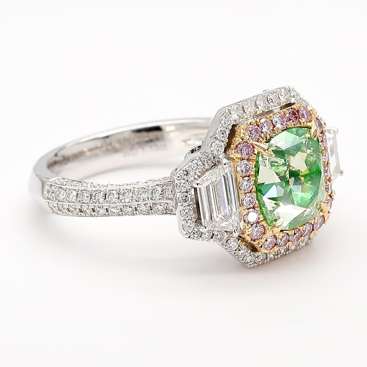 18k Gold Ring with 3.22ct Green Antique Cushion-Cut Diamond