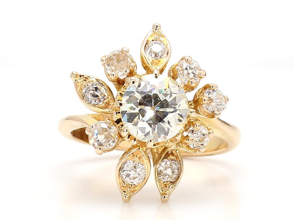Vintage 1.4 Carat Diamond Ring in 18k Gold Floral Design