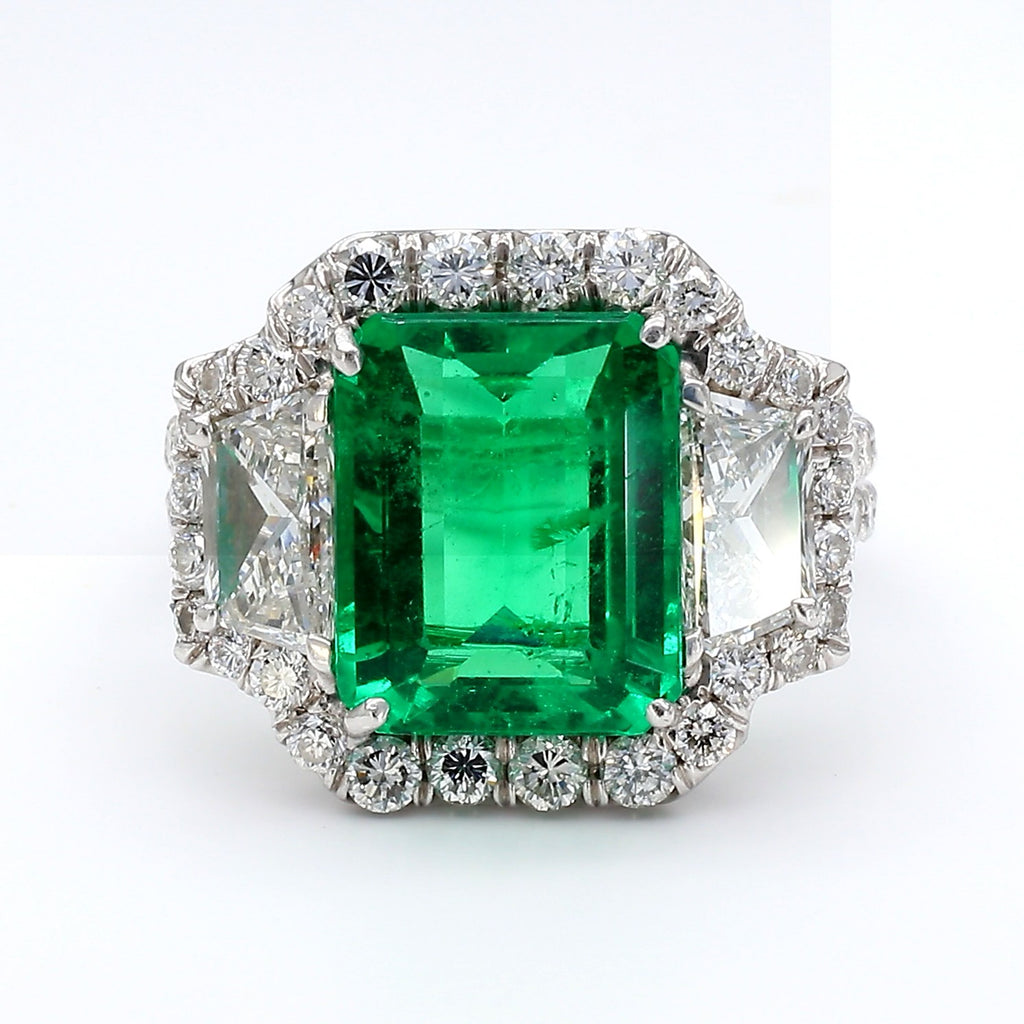 Rare Natural Green Emerald Cocktail Ring GIA Certfied