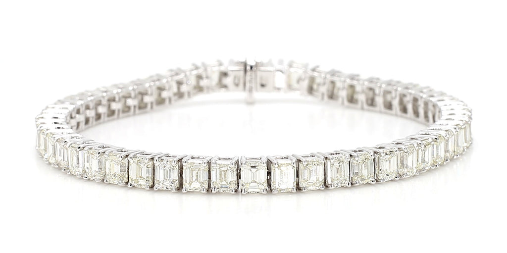 18k Gold Tennis Bracelet with 12.72ct Baguette Diamonds VVS2 I Grade