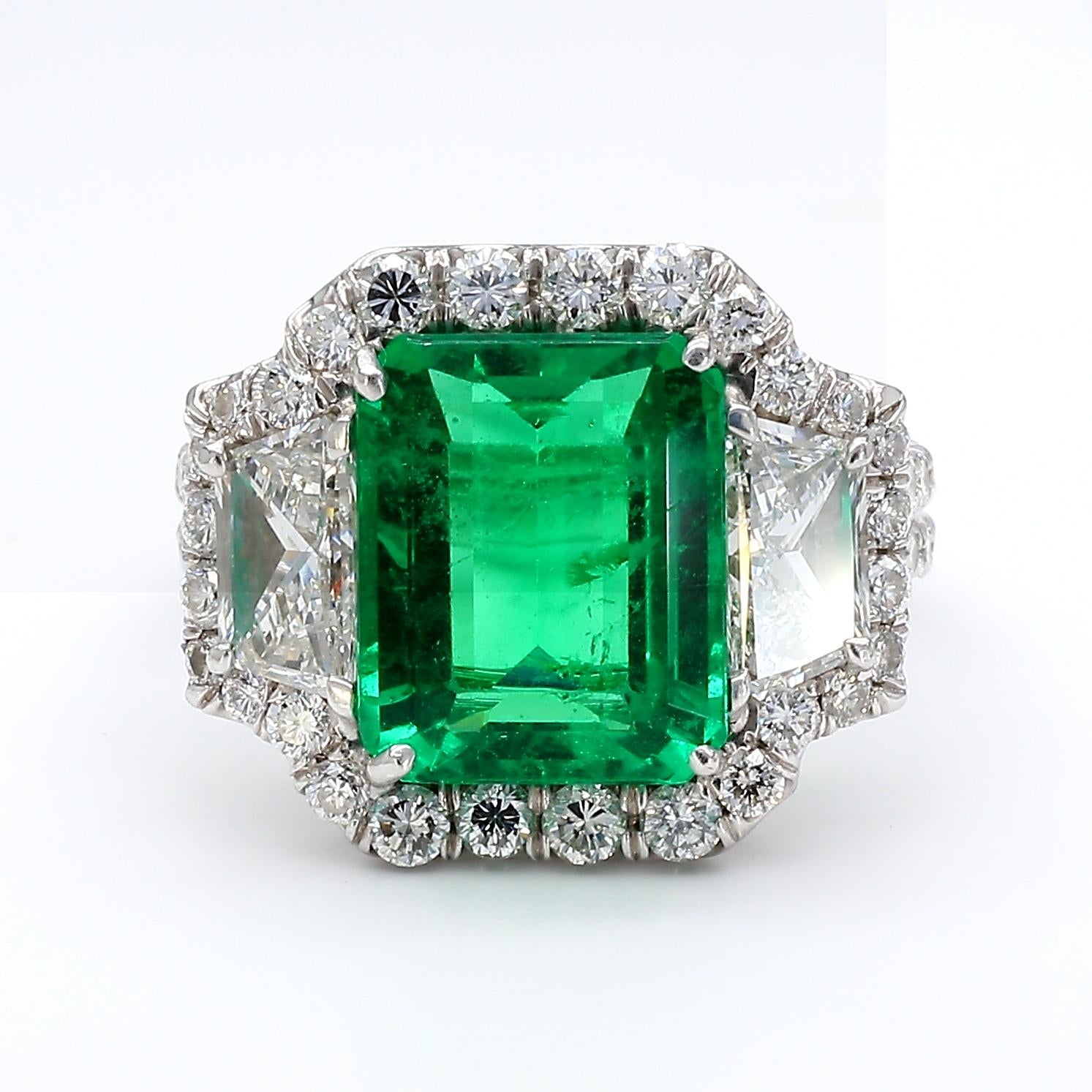 Rare Natural Green Emerald Cocktail Ring GIA Certfied