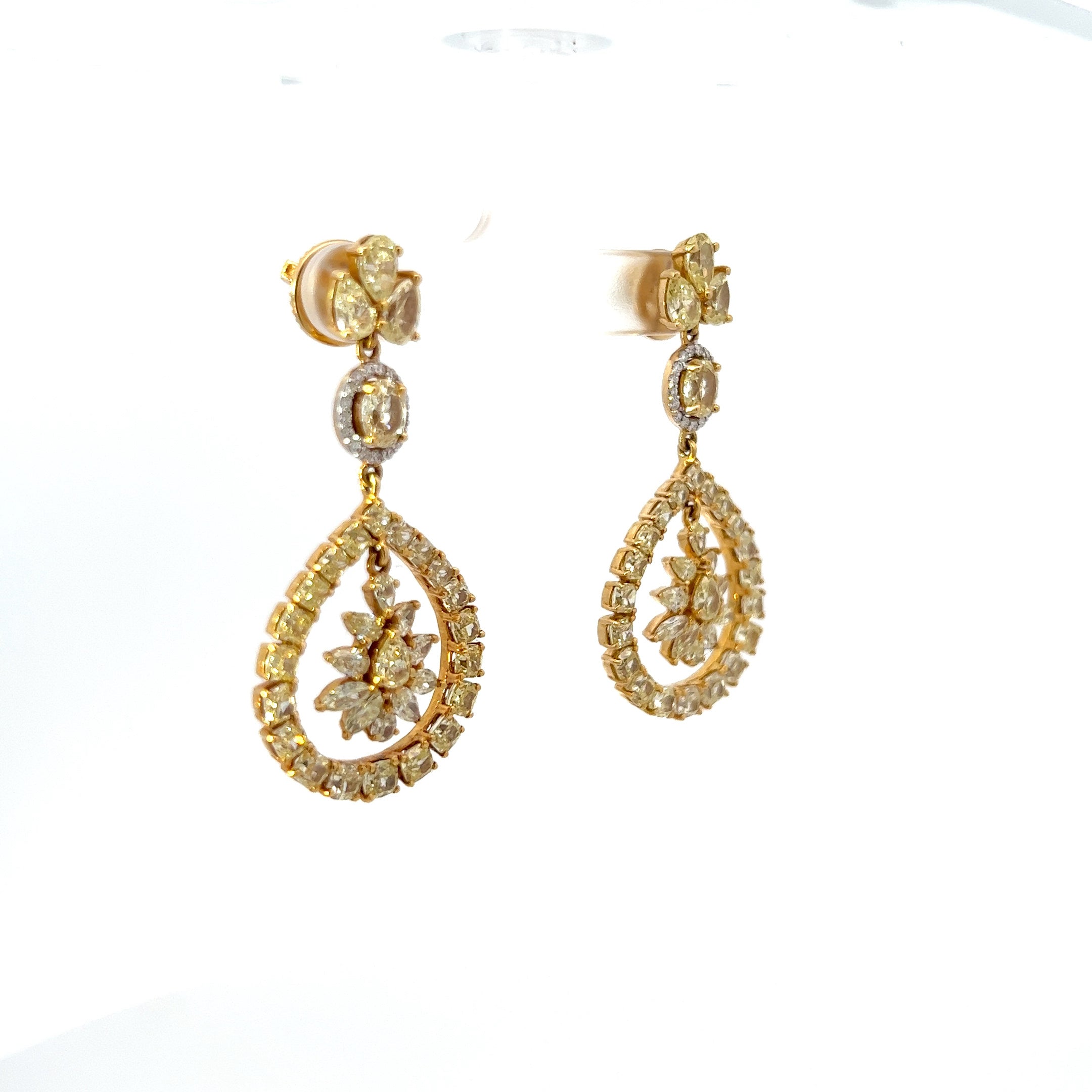 Fancy Yellow Diamonds Earrings in 18K Yellow Gold