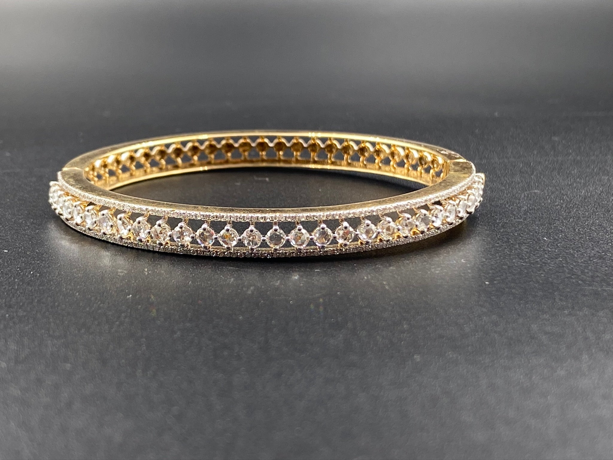 Rose Cut Diamond (3 carats) Cuff Bracelet in 18k Gold