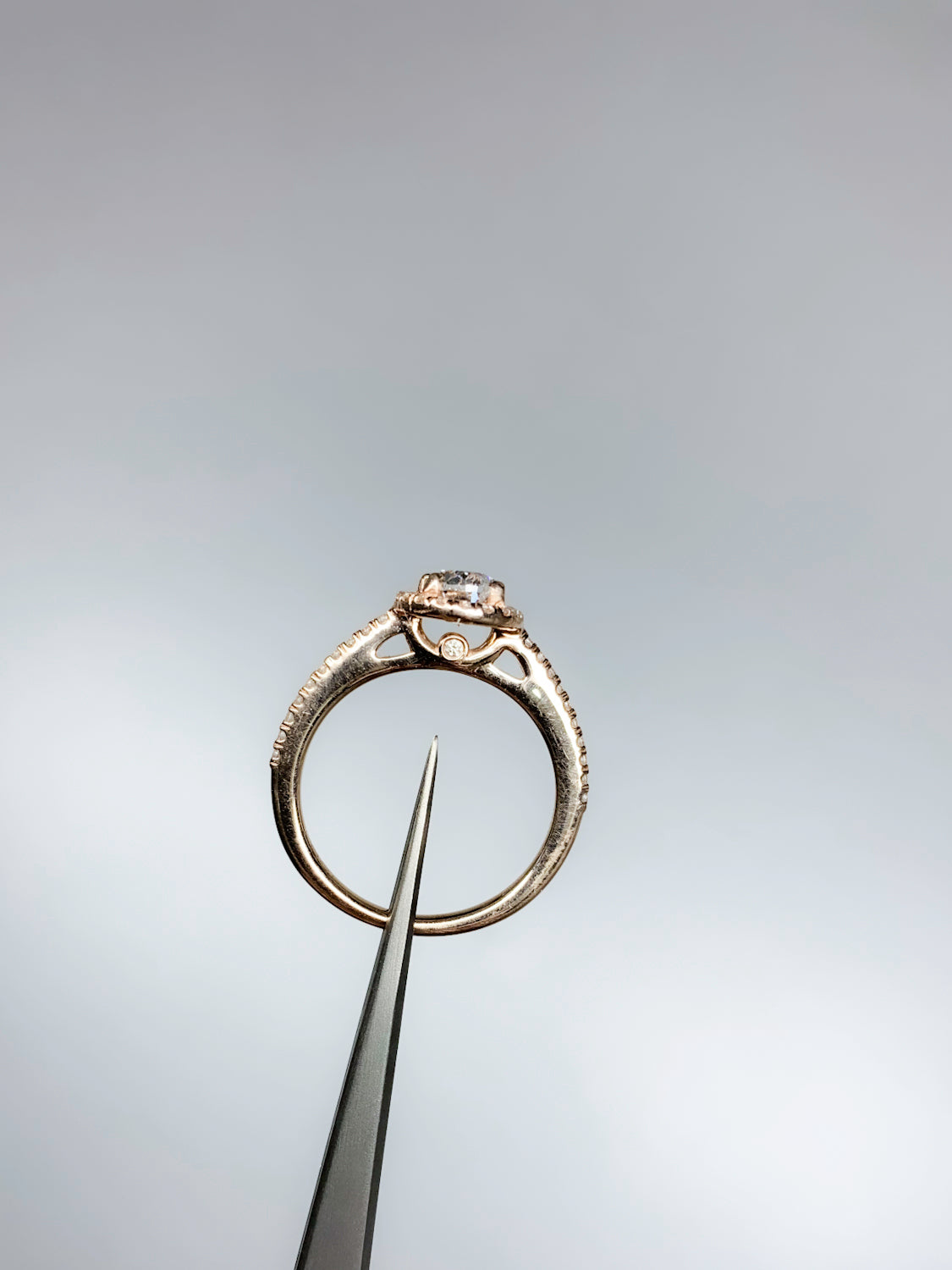 1.2 Carat Oval Diamond Halo Ring Set in Rose Gold