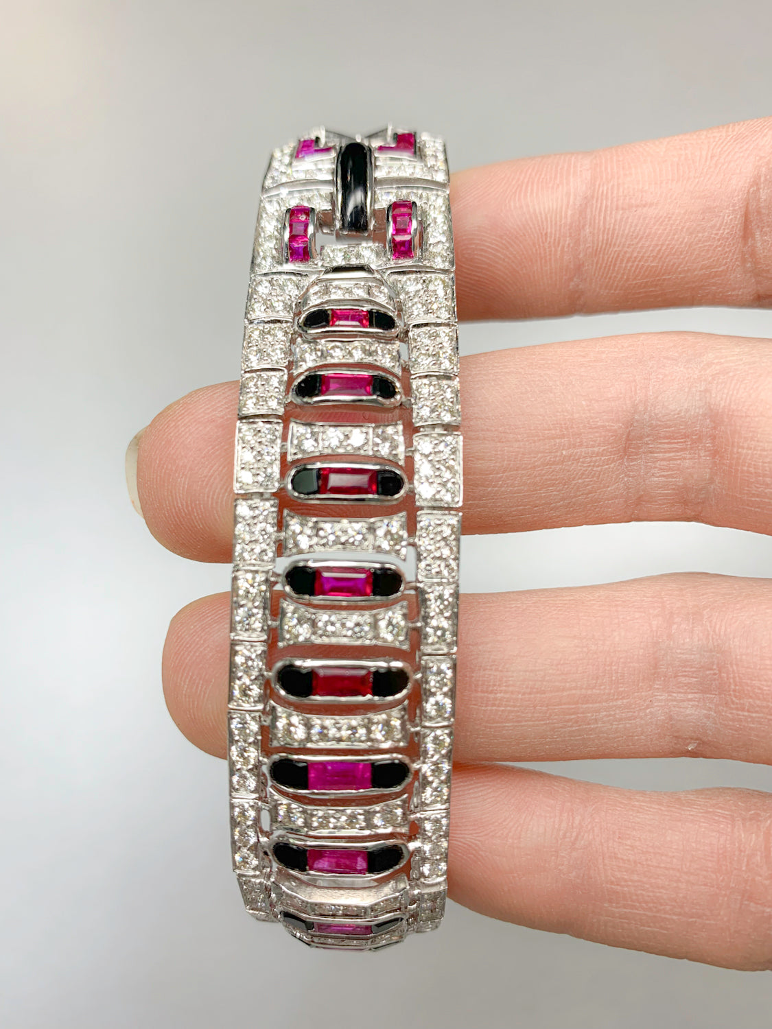 6.9 carat Diamond and Ruby Art Deco Bracelet